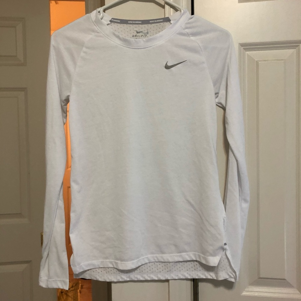 NIKE long sleeve tee